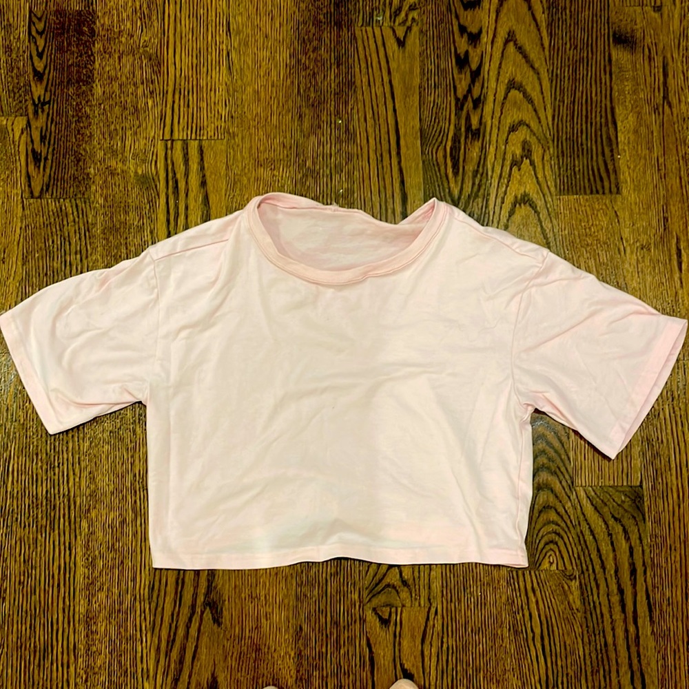 Pink oversized cropped tee